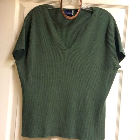Hillard & Hanson Tops - OPEN V-NECK TOP